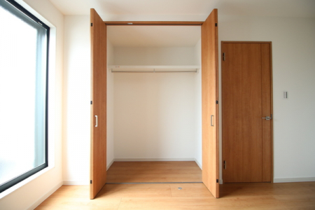 収納　全居室に収納スペースがあるのでご家族それぞれが自分の部屋に自分の物を収納できますね。
