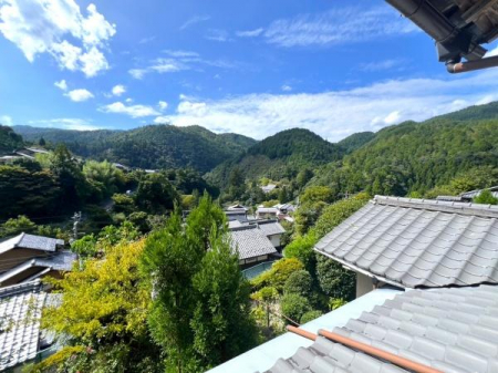 Z˂̒]ʐ^@2K̘a̒]łBH͍gtꂢłBy~PnzSFЋ