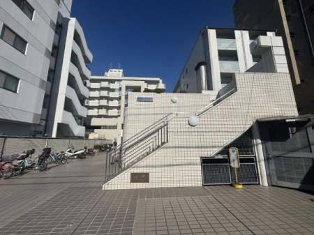 ̑n@OςłByfCX^[Axj[zSFXc