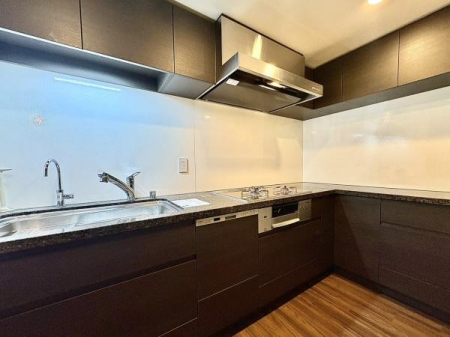 Lb`@Lb`łyOh]srʁzSFc