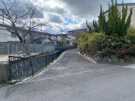 ���̑����n�@�O�ʓ��H�ł��y�Îs�s�����z�S���F���c