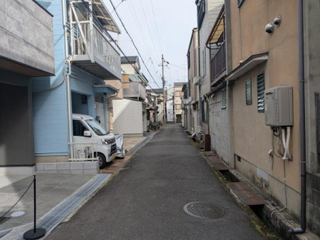 ���̑����n�@�O�ʓ��H�ł��y�i�����z�S���F���c