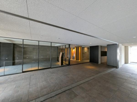 ���̑����p���@���X�܂Ő��|���s���͂����A�Ǘ��̗ǂ����f����G���g�����X�B