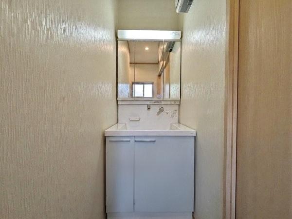 ���s�{���s�s�E���摾�`����k�䏊���̒��È�ˌ��Ă̐��ʑ�E���ʏ�