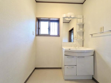 ���ʑ�E���ʏ��@8�N�O�Ƀ��t�H�[�����ꂽ�Ɨ����ʑ�B�U�炩�肪���ȏ������X�b�L�����܂�A�Z�������̐g�x�x���X���[�Y�ɃT�|�[�g���܂��B