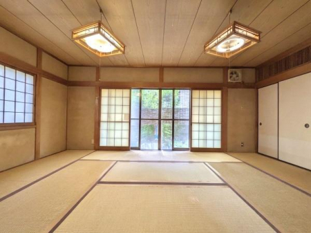 �a���@12��̂�Ƃ肠��a���́A������ʂ��Ă���ƈ�̂ɂȂ��J���I�Ȑ݌v�B
�V�C�̗ǂ����ɂ͉����œ����ڂ�����������A����𒭂߂Ȃ��炨��������񂾂�ƊJ�����̂���ꎺ�ł��B